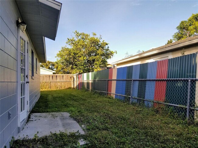 Building Photo - 1517 Kelby Rd