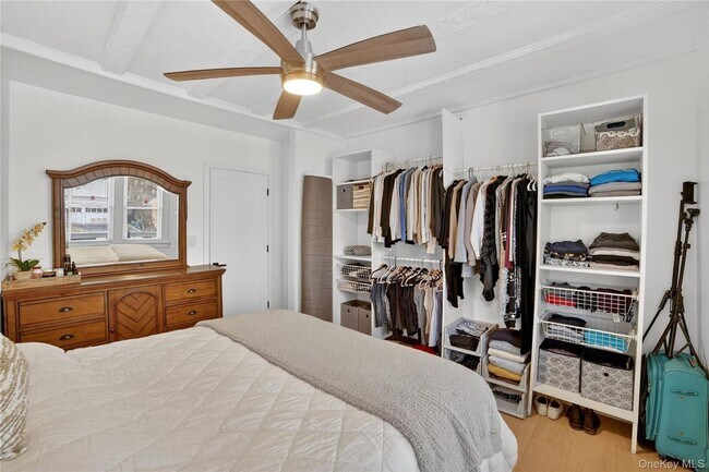 Building Photo - 1408 Henry Ave