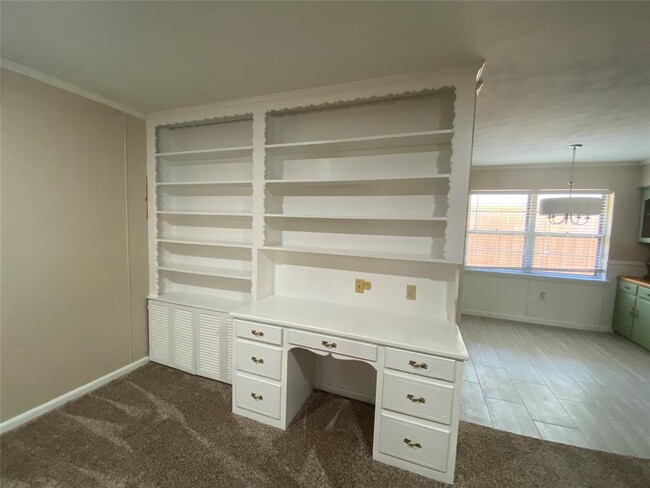 Building Photo - 1806 Robin Ln
