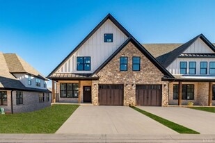 Building Photo - 1639 Helmsdale Dr