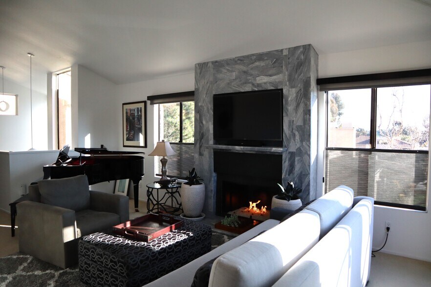 living room 2 - 7949 Caminito Dia