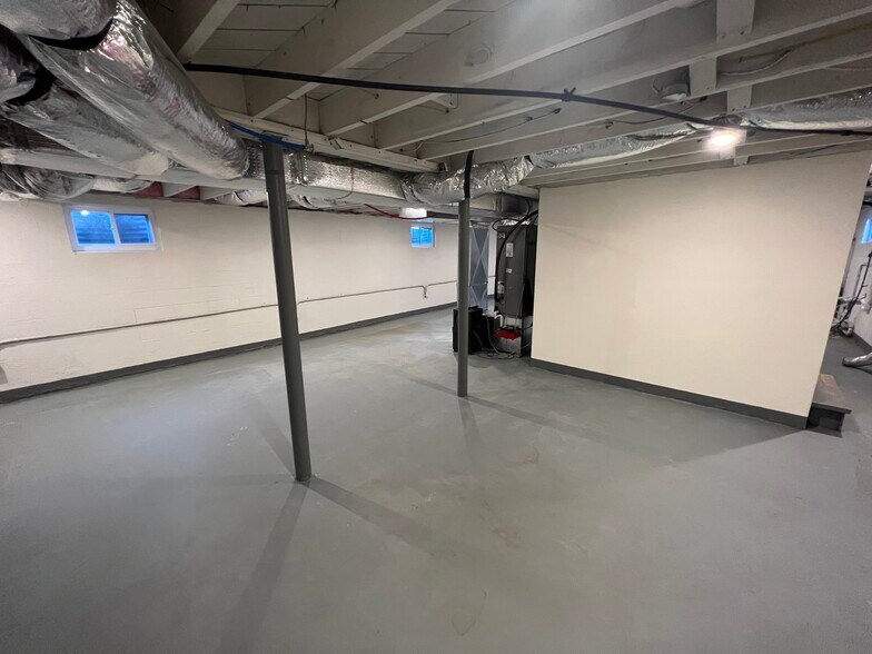 Building Photo - 4020 Bradshaw Rd