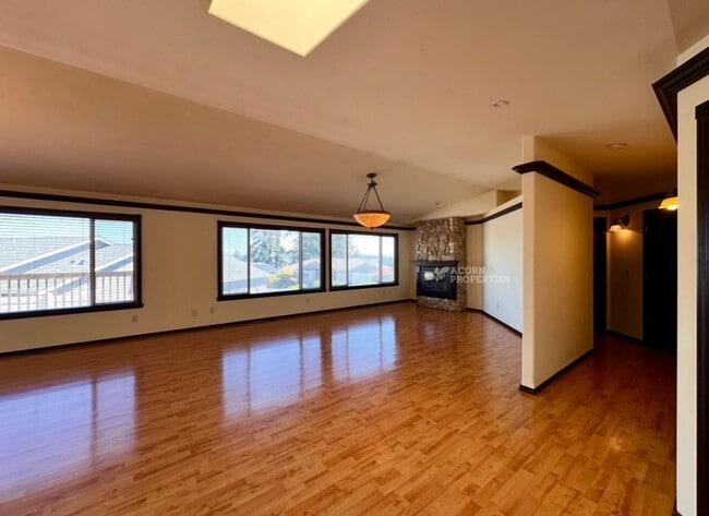 Building Photo - 1331 SW Harbor Vista Cir