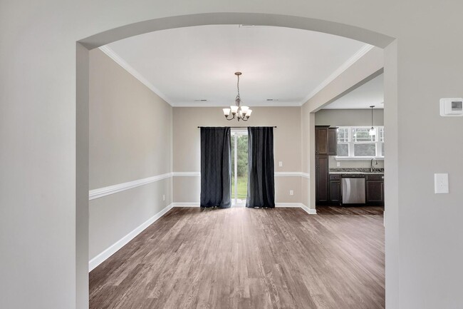 Building Photo - 3 Bedroom with BONUS in Swansboro HS District!