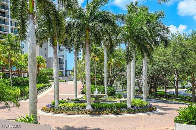 Building Photo - 455 Cove Tower Dr
