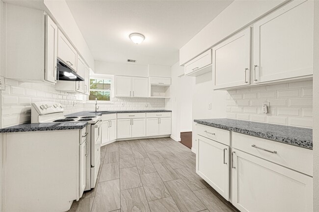 Building Photo - 4390 Harvest Ln