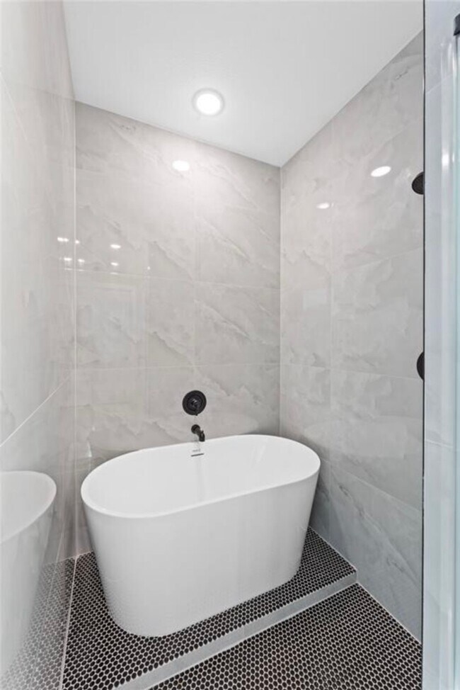 Building Photo - 2614 Martinas Ct