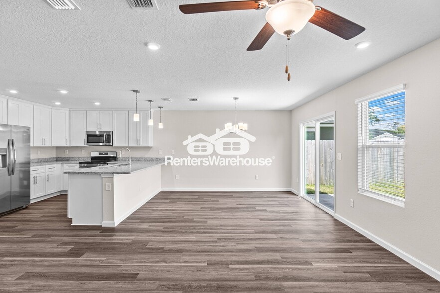 Building Photo - 4243 Matador Dr