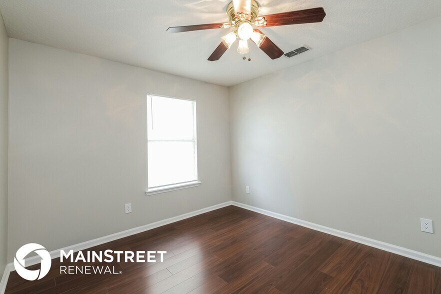 Building Photo - 45059 Amhurst Oaks Dr