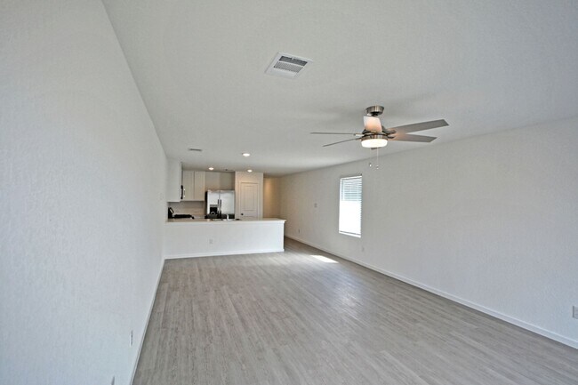 Building Photo - 1537 Hummock Steep