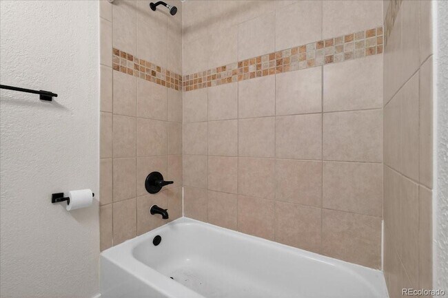 Building Photo - 69 Del Mar Cir