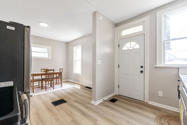 Building Photo - Charming 2-Story Home with Modern Updates ...