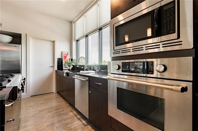 Building Photo - 345 NE 4th St