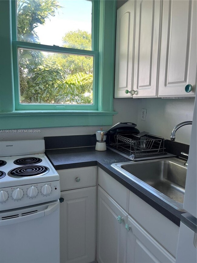 Building Photo - 1615 Pennsylvania Ave