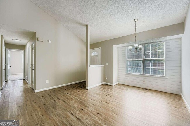 Building Photo - 1233 Waterton Trail