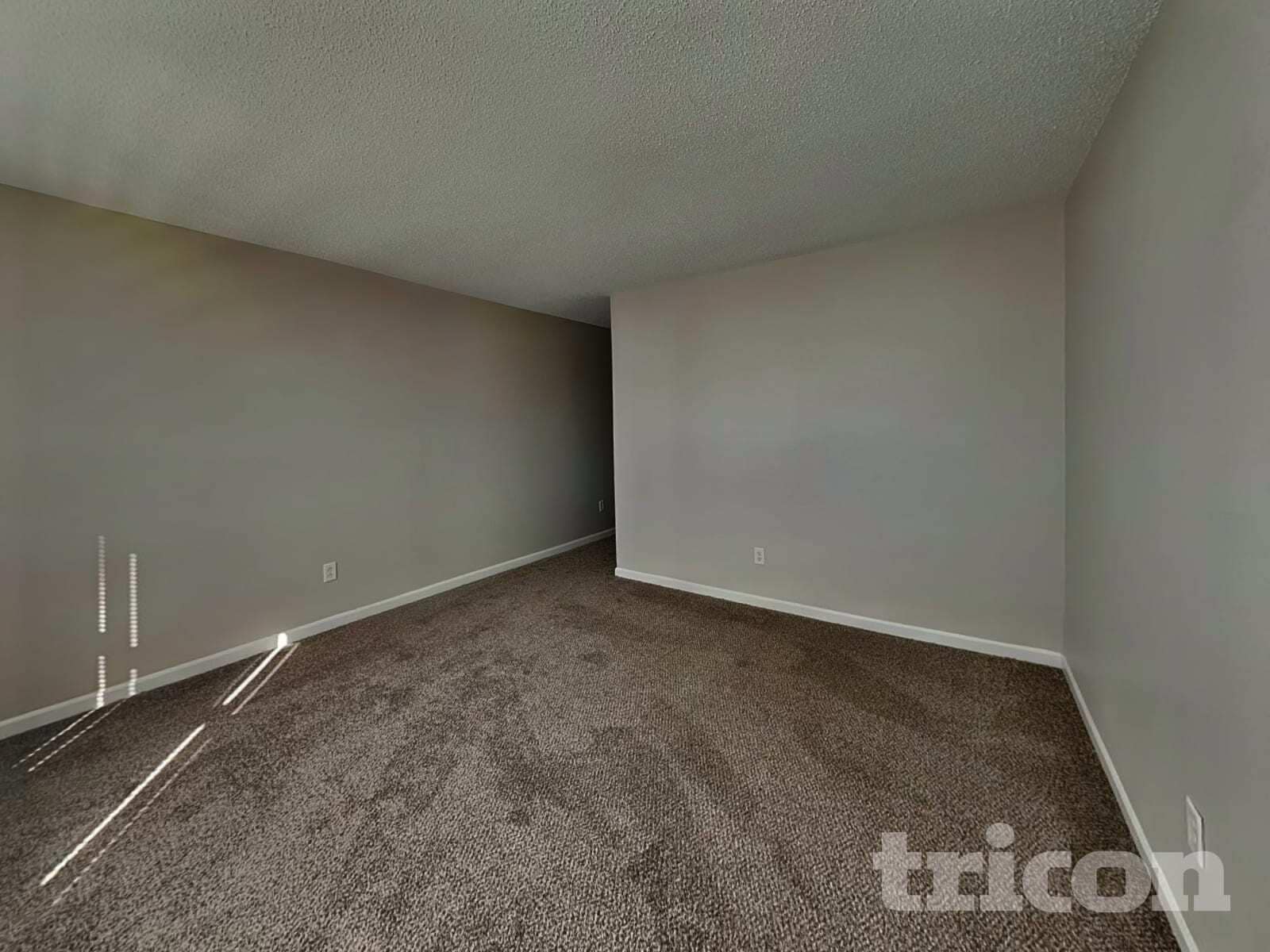 Building Photo - 10249 Cadogan Dr