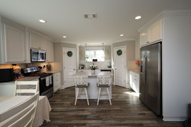 Building Photo - 3816 Renee Pl