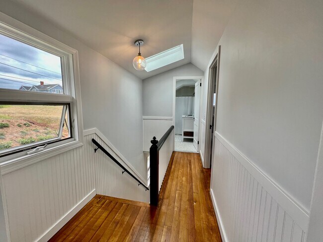 Building Photo - 672 Mulberry Point Rd