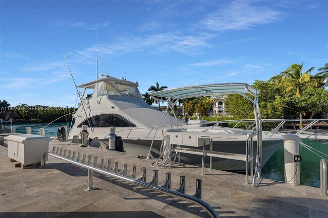 Building Photo - 232 W Seaview Dr