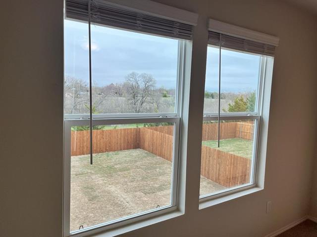 Building Photo - 366 Lake Erie Dr