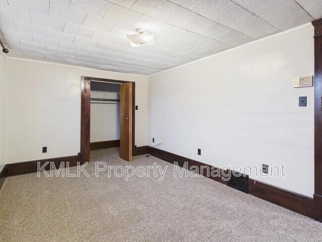 Building Photo - 1159 Carey Ave