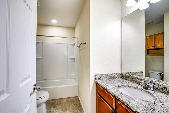 Building Photo - 3717 Dover Ferry Crossing