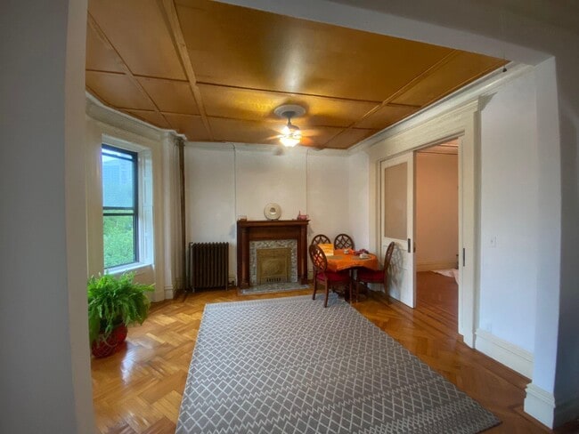 Building Photo - 518 Hudson St