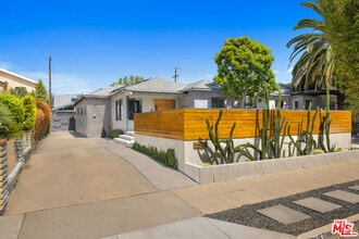 Building Photo - 1089 Palms Blvd