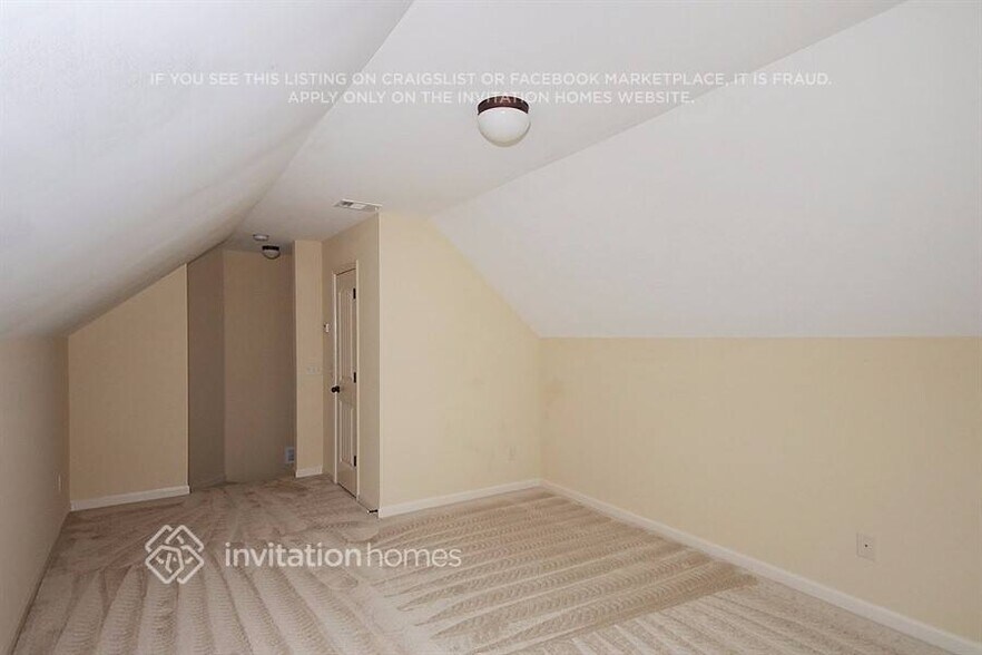 Building Photo - 2136 Villa Spg Ter
