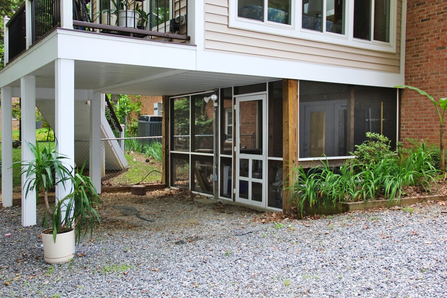Private entrance and covered parking with screened porch - 813 Spring Valley Drive