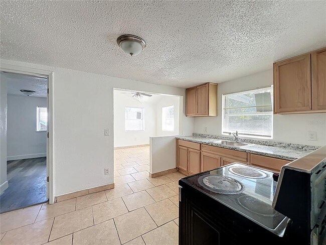 Building Photo - 1329 30th St