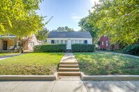 Building Photo - Adorable 1-Bedroom Duplex located near dow...