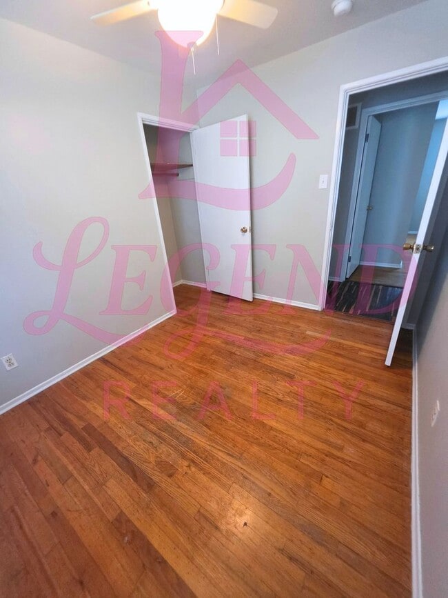 Building Photo - Your Next Home Awaits! 3 Beds, 2 Baths & T...