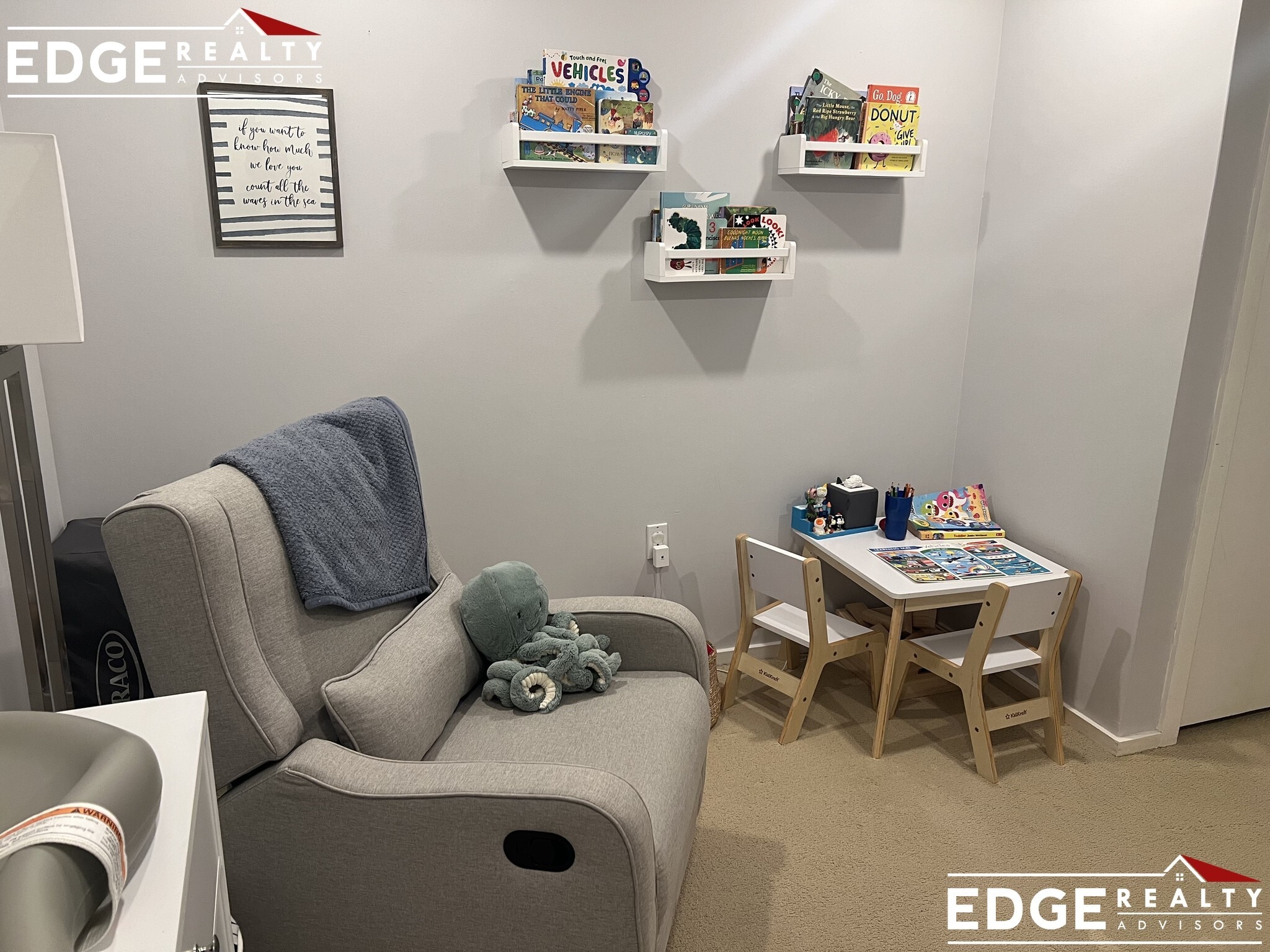 Building Photo - 2 Earhart St