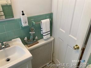 Building Photo - 121 Clark St