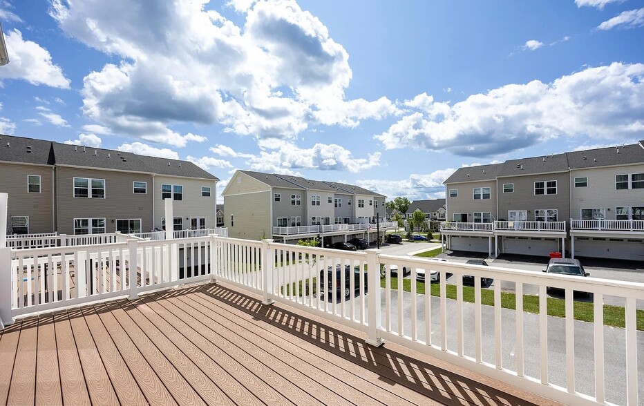 Deck - 406 Blue Welsh St
