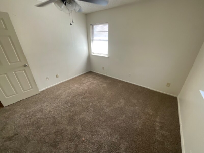 Building Photo - 4715 Catalina Dr