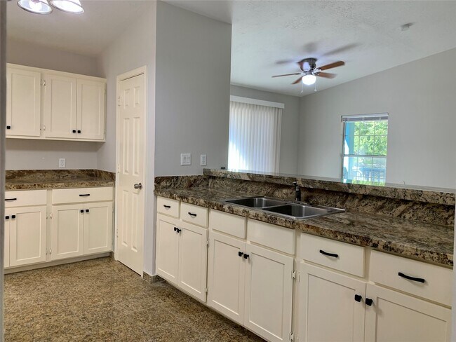 Building Photo - 6723 Del Rio St