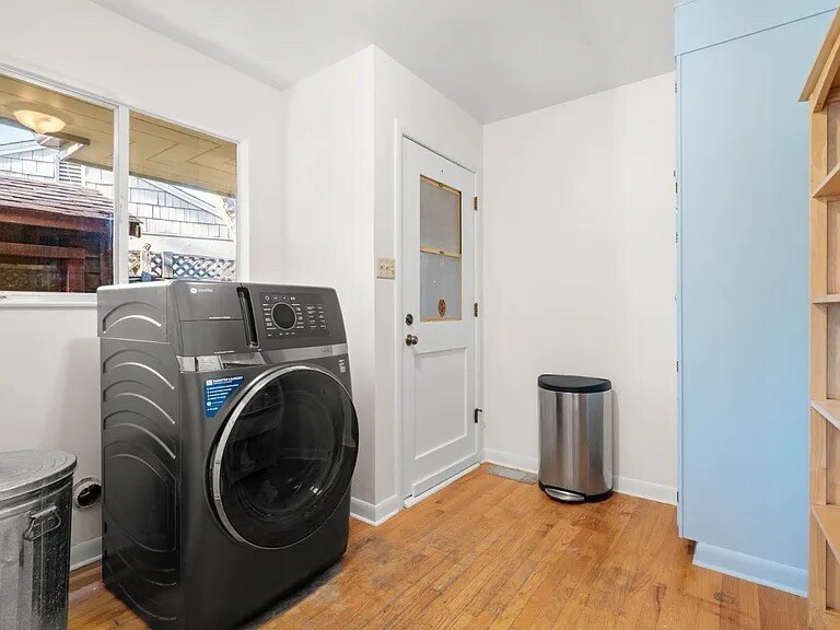 Building Photo - 131 Spring St