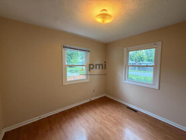 Building Photo - 7726 Durbin St