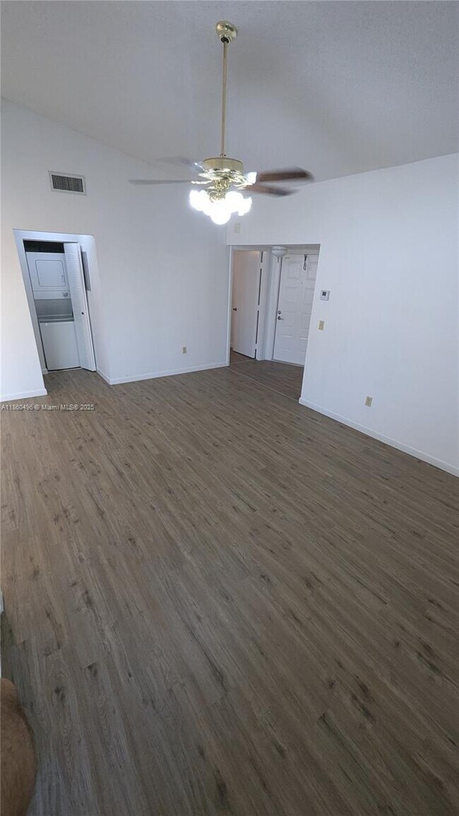 Building Photo - 1151 N Liberty Ave
