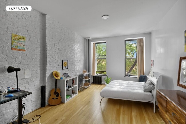 Building Photo - 566 Vanderbilt Ave