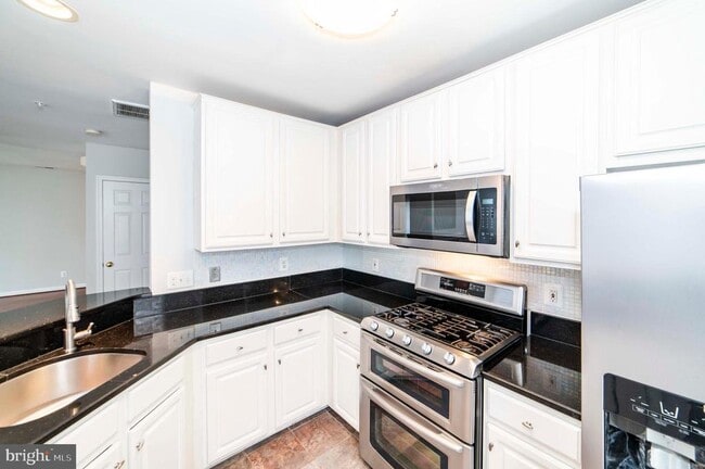 Building Photo - 12715 Fair Crest Ct