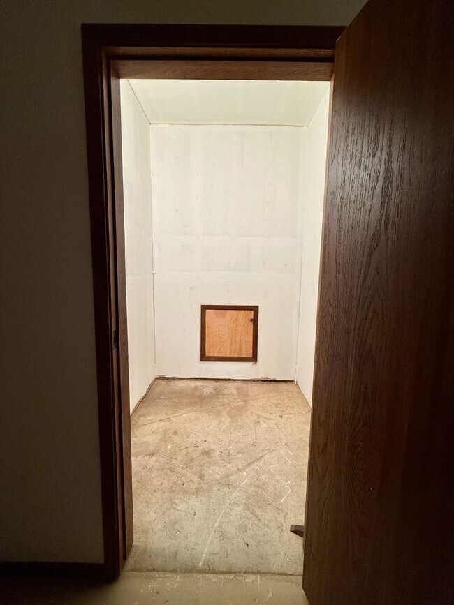 Building Photo - Recently Updated One Bedroom condo in the desirable Shelter Ridge Complex for rent!