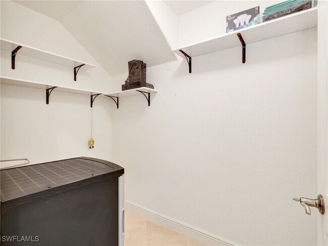 Building Photo - 600 Vintage Reserve Ln