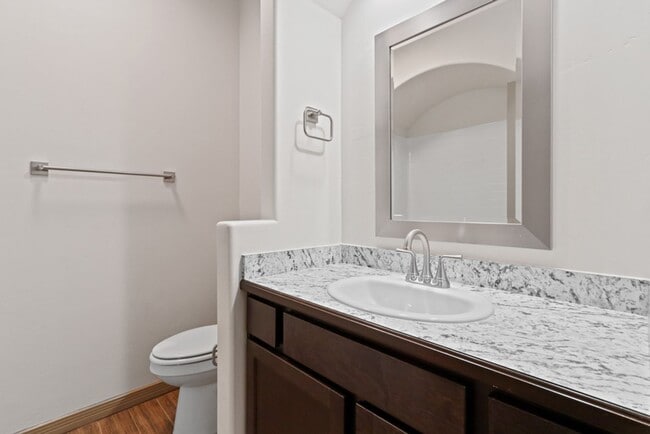 Building Photo - Newer Townhome, $400.00 off your first months rent!!!