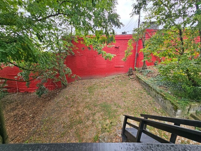 Building Photo - 1609 Methyl St