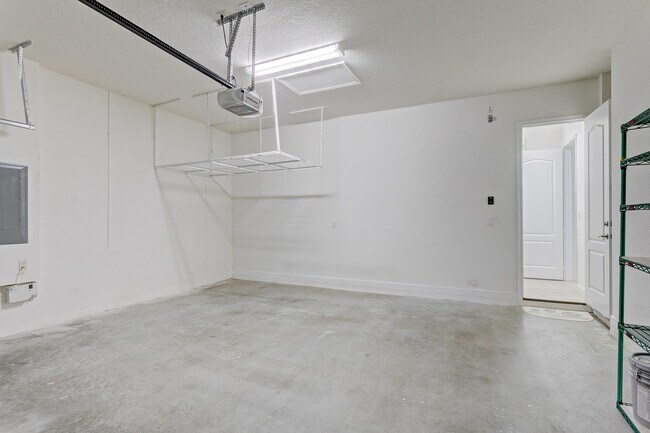 Building Photo - 4535 Gulf Sounds Ln