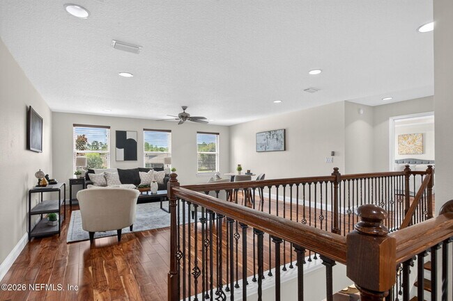 Building Photo - 127 Rockcreek Dr