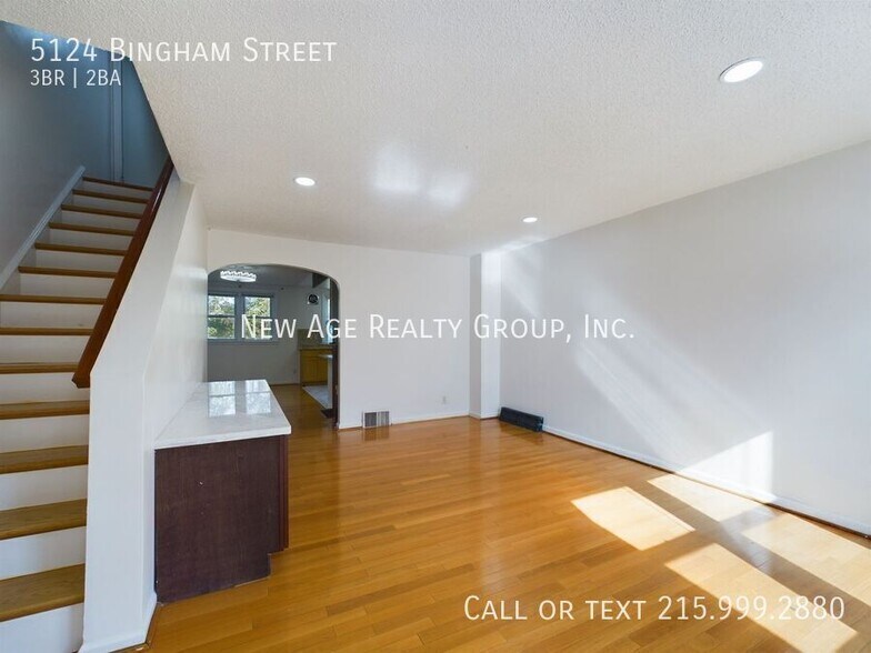 Building Photo - 5124 Bingham St
